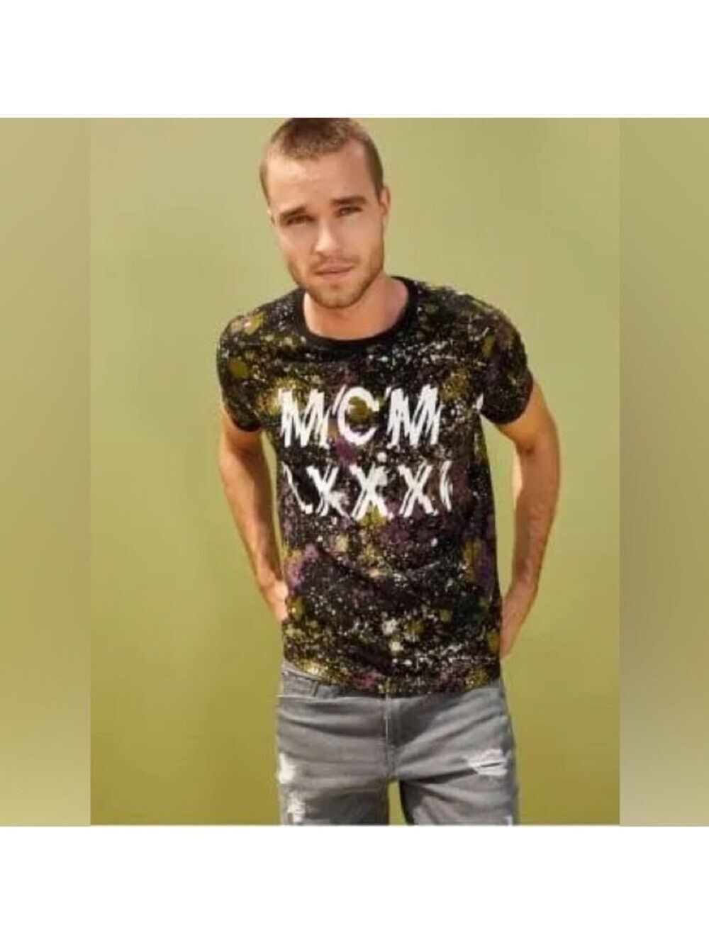 Guess Shirts Guess Basic Graffiti Drop T Shirt Crew Neck - Picture 5 of 16
